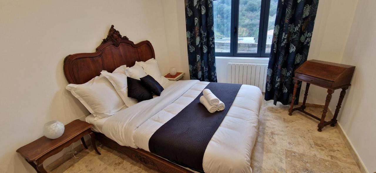Bel & Ancien Appartement T3 Renove Dans Sartene Bagian luar foto