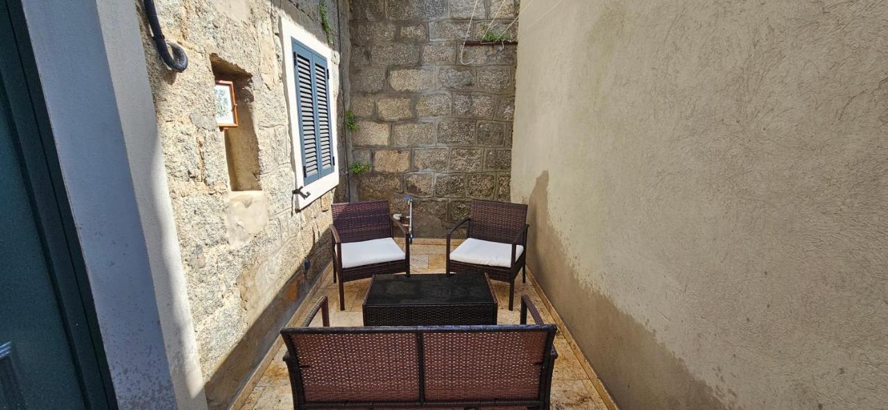 Bel & Ancien Appartement T3 Renove Dans Sartene Bagian luar foto